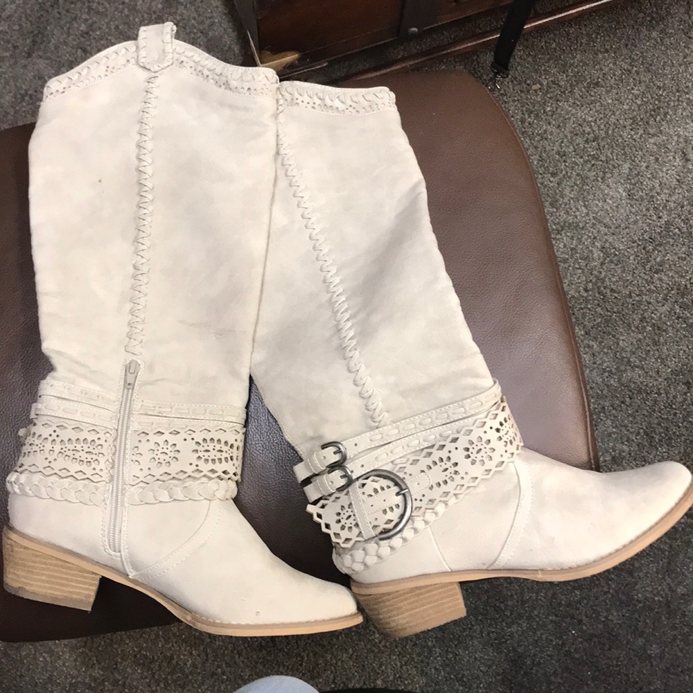 Not Rated knee high boots. Size 8.5 off tan/cream